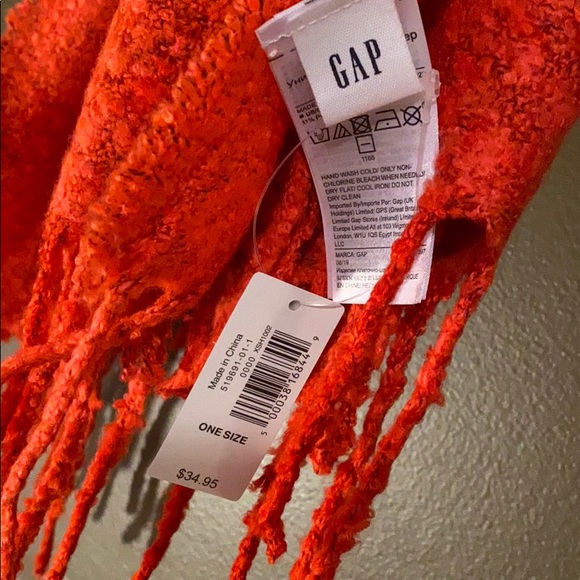 Orange colored scarf/shaw - Picture 2 of 2